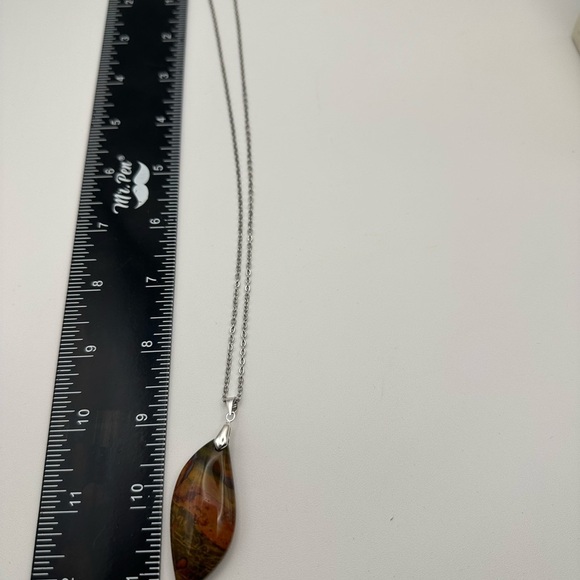 Red Ocean Jasper Leaf Shaped Pendant Necklace - Picture 8 of 10